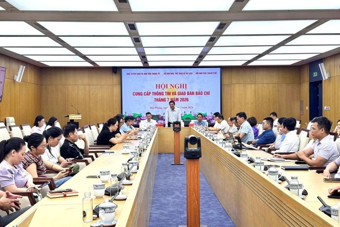 Toàn cảnh hội nghị.