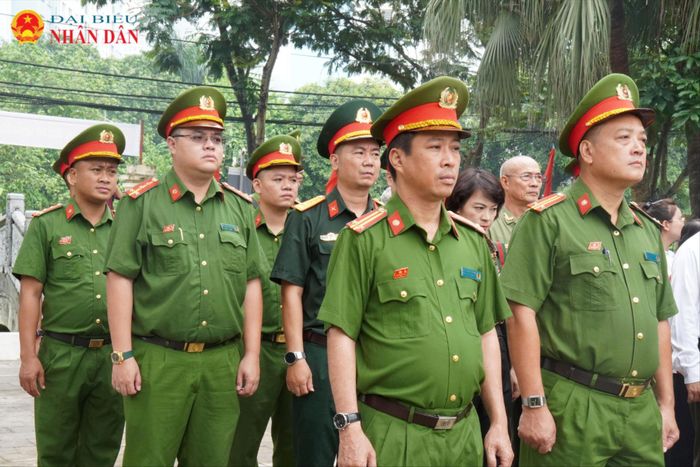 Các đại biểu tham dự chương trình.