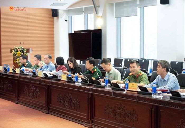 Các đại biểu tham dự cuộc họp