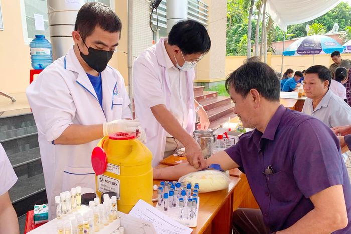 Việc khám sức khỏe định kỳ giúp phát hiện sớm các yếu tố nguy cơ và bệnh lý ngay từ giai đoạn đầu