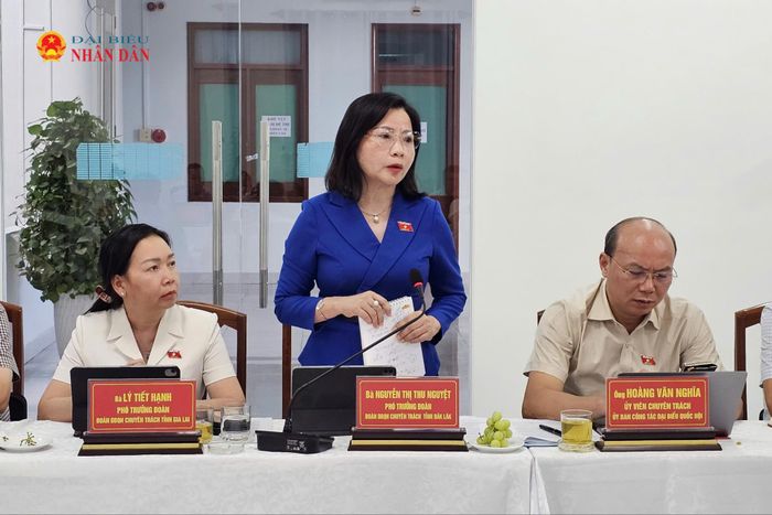 Phó Trưởng Đoàn đại biểu Quốc hội chuyên trách tỉnh Đắk Lắk Nguyễn Thị Thu Nguyệt phát biểu