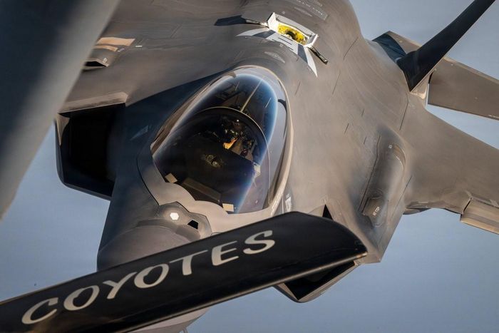 Tiêm kích F-35A của Không quân Mỹ tại Trung Đông. Ảnh: X/@CENTCOM (tài khoản X của Bộ Tư lệnh Trung tâm Mỹ)