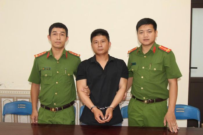 Đối tượng Quang Bính Tài tại Cơ quan Công an.