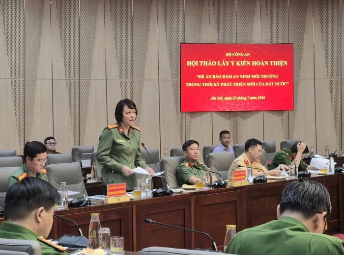 Đại diện lãnh đạo các Cục nghiệp vụ, Công an địa phương và đại diện Học viện An ninh nhân dân, Học viện Cảnh sát nhân dân đóng góp ý kiến hoàn thiện Đề án.