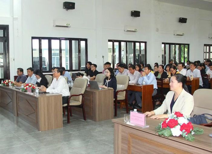  Lãnh đạo UBND tỉnh Vĩnh Long, lãnh đạo Sở Khoa học và Công nghệ cùng các đại biểu dự lớp tập huấn. 
