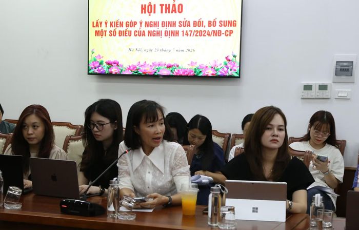 Nhiều đại biểu đại diện các cơ quan, doanh nghiệp đóng góp ý kiến thiết thực vào dự thảo.