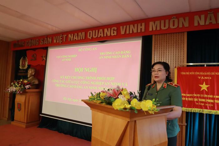 Thiếu tướng Đinh Ngọc Hoa, Hiệu trưởng Trường Cao đẳng ANND I. Ảnh: Nguyễn Hưng.