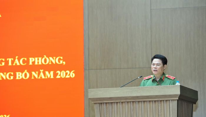 Thiếu tướng Nguyễn Hữu Mạnh, Cục trưởng Cục An ninh nội địa phát biểu khai mạc hội nghị.