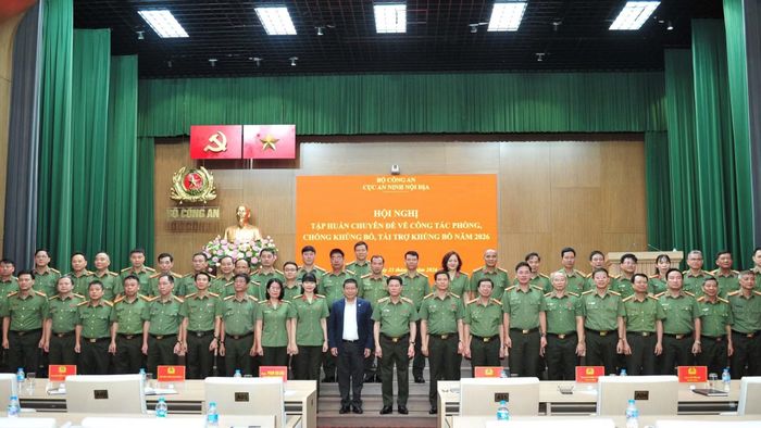 Các đại biểu tham dự hội nghị.