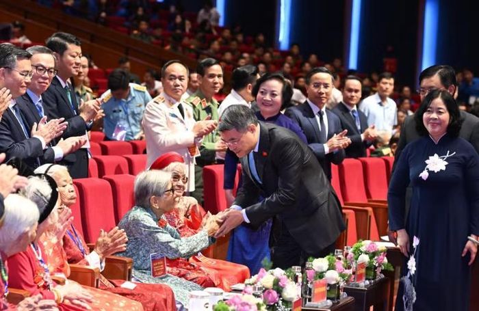 Thủ tướng Chính phủ Lê Minh Hưng dự Hội nghị tri ân người có công với cách mạng toàn quốc. Ảnh BTC