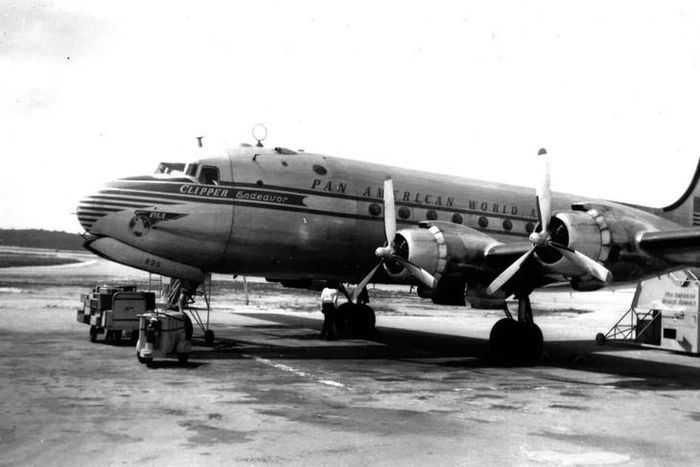 Chiếc Douglas DC-4 trước chuyến bay cuối cùng vào năm 1952 - Ảnh: PAN AM HISTORICAL FOUNDATION