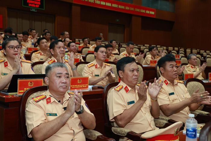 Cán bộ chiến sĩ thuộc Phòng CSGT dự hội thảo - Ảnh: Sơn Khải 