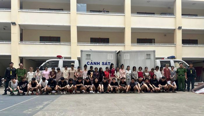 Các đối tượng trong đường dây mua bán ma túy Etomidate bị bắt giữ