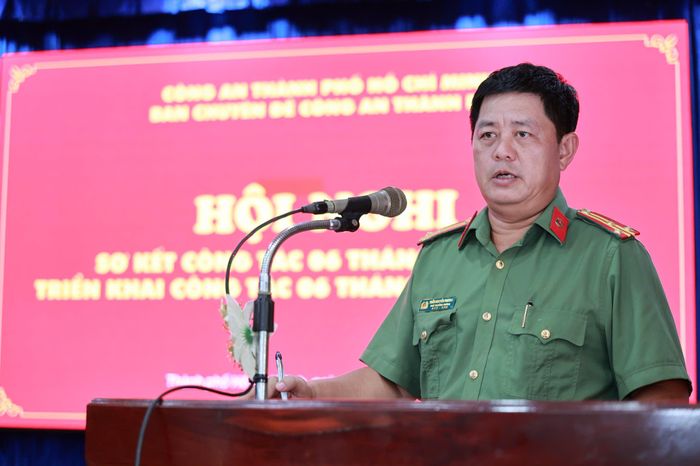 Thượng tá Trần Nguyễn Phương, Phó Trưởng Ban Chuyên đề phát biểu tại hội nghị