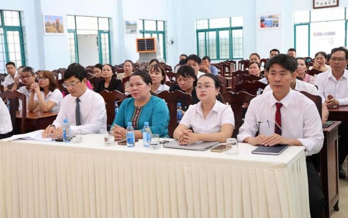  Các đại biểu tham dự buổi gặp mặt.