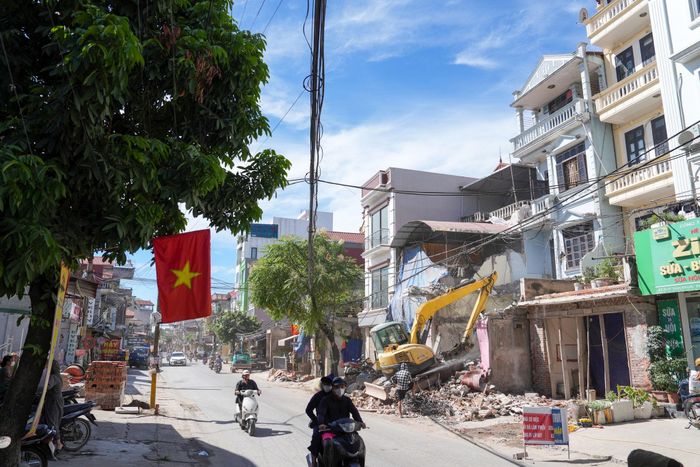 Công tác dân vận, đối thoại, công khai, minh bạch đã góp phần tạo đồng thuận trong nhân dân, giải quyết điểm nghẽn về phóng mặt bằng tại xã Nam Phù. Ảnh: Khánh Huy