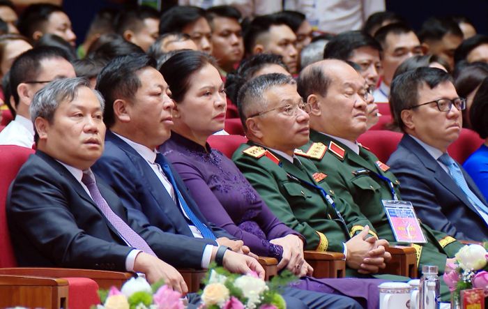 Ủy viên Trung ương Đảng, Phó Bí thư Thành ủy, Chủ tịch UBND thành phố Vũ Đại Thắng dự hội nghị.