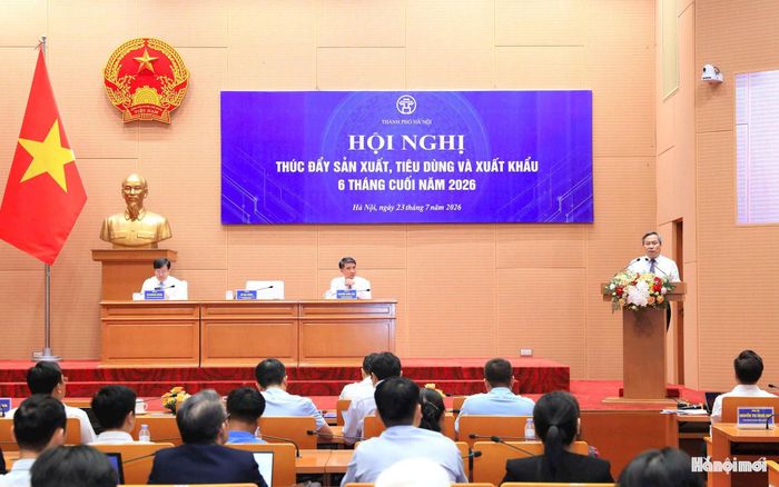 Chủ tịch UBND thành phố Hà Nội Vũ Đại Thắng phát biểu kết luận hội nghị. Ảnh: Viết Thành