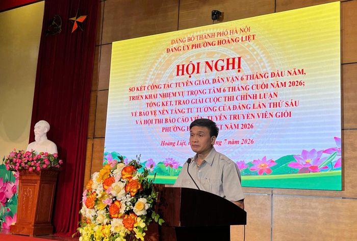 Bí thư Đảng ủy, Chủ tịch HĐND phường Hoàng Liệt Nguyễn Trường Sơn phát biểu chỉ đạo. Ảnh: TA