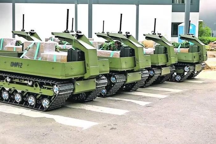Theo thông tin được đưa ra, cuối năm ngoái, các nền tảng tự hành do các kỹ sư tại Omsk thiết kế đã được bàn giao cho các đơn vị Lực lượng Nhảy dù để thử nghiệm.