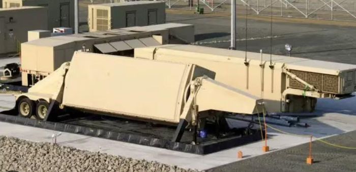 Ăng-ten radar rộng 9,2 m², sử dụng hơn 25.000 mô-đun thu phát tín hiệu chủ động.