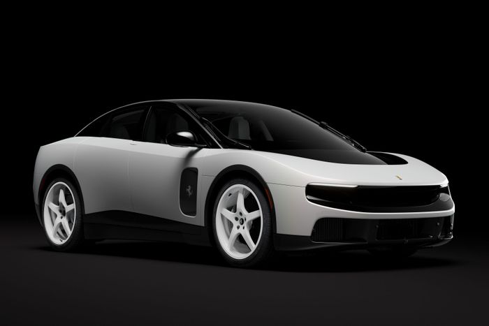  Ferrari Luce Tailor Made "Chassis 0" vẫn sử dụng 4 động cơ điện độc lập tại từng bánh trên nền tảng 800 V, công suất tối đa 1.050 mã lực và mô-men xoắn cực đại 990 Nm. 