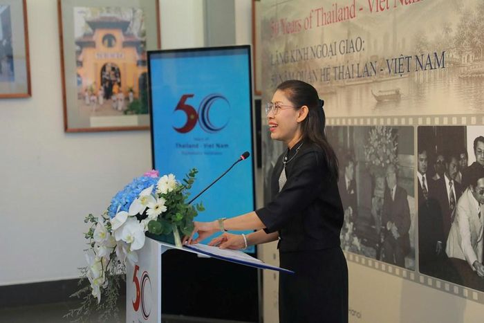Đại sứ Đặc mệnh toàn quyền Vương quốc Thái Lan tại Việt Nam Urawadee Sriphiromya phát biểu tại buổi lễ