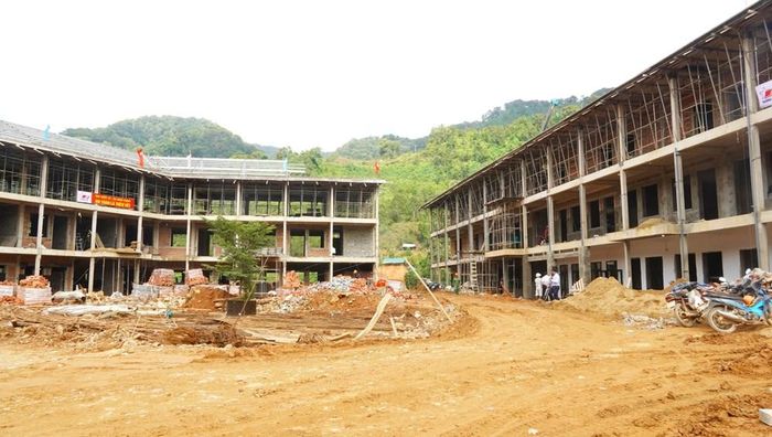 Trường PTNT liên cấp Tiểu học - THCS Hùng Sơn đã hoàn thành phần thô và đang được hoàn thiện. Ảnh: QH