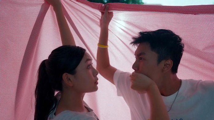 Với bối cảnh trải dài từ tuổi học trò đến cuộc sống trưởng thành, "Mùa hè năm ấy" hứa hẹn chạm đến ký ức thanh xuân của nhiều khán giả