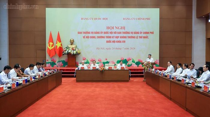 Thủ tướng Lê Minh Hưng khẳng định ngay từ đầu nhiệm kỳ mới, Chính phủ và Quốc hội đã tiếp tục phối hợp rất chặt chẽ, hiệu quả, toàn diện trên tất cả các mặt công tác - Ảnh: VGP/Nhật Bắc