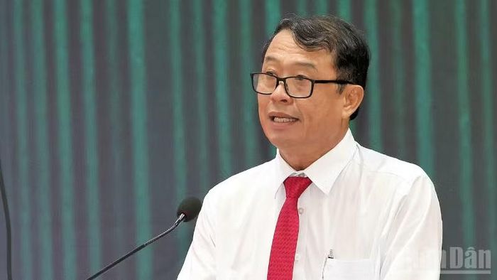 Ông Nguyễn Văn Khởi, Phó Chủ tịch Ủy ban nhân dân thành phố Cần Thơ phát biểu tại buổi lễ.