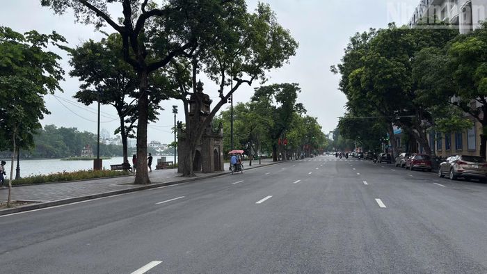 Để chuẩn bị cho việc thí điểm vùng phát thải thấp ở Vành đai 1, Hà Nội sẽ bổ sung bãi đỗ xe, điểm trung chuyển, mở rộng dịch vụ xe đạp công cộng và tăng tần suất xe buýt.