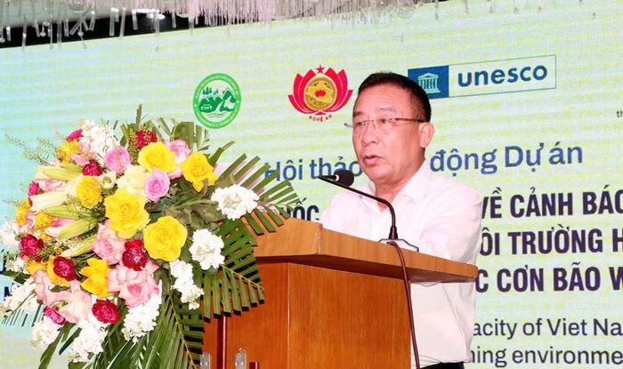 Phó Chủ tịch Ủy ban nhân dân tỉnh Nghệ An Nguyễn Văn Đệ phát biểu tại hội thảo.