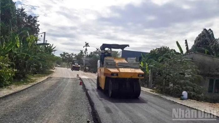 Chủ đầu tư dự án "Liên kết vùng miền trung tỉnh Quảng Nam" yêu cầu các nhà thầu khẩn trương thi công các đoạn tuyến đã có mặt bằng sạch.