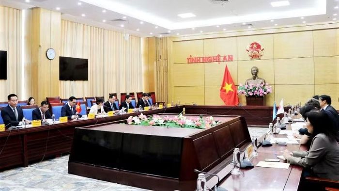 Quang cảnh buổi làm việc. (Ảnh: PHAN QUỲNH)