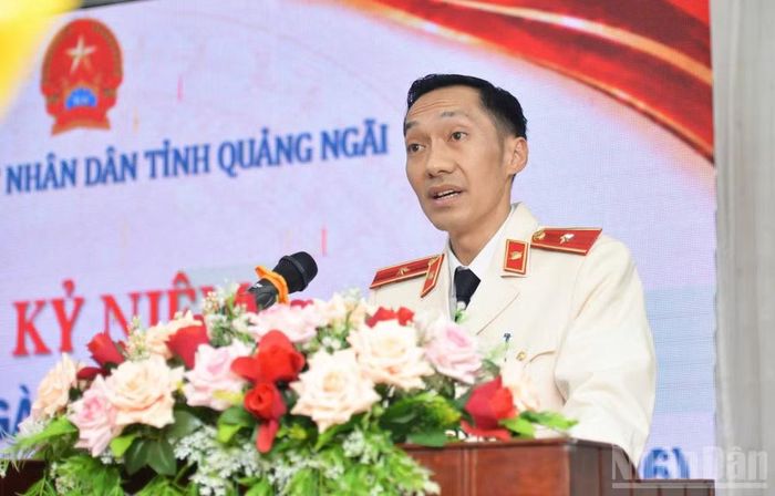 Đồng chí Nguyễn Cao Cường, Bí thư Đảng ủy, Viện trưởng Viện Kiểm sát nhân dân tỉnh Quảng Ngãi trình bày diễn văn tại buổi lễ.