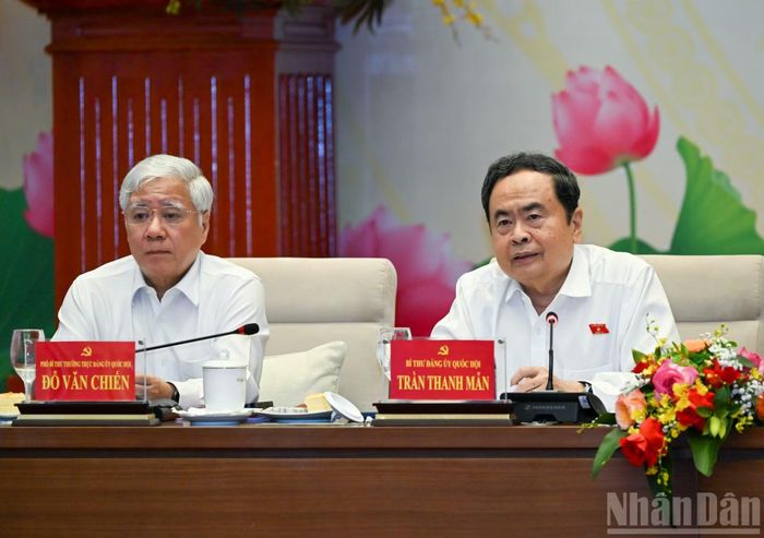 Bí thư Đảng ủy Quốc hội, Chủ tịch Quốc hội Trần Thanh Mẫn điều hành nội dung thảo luận hội nghị. (Ảnh: DUY LINH)