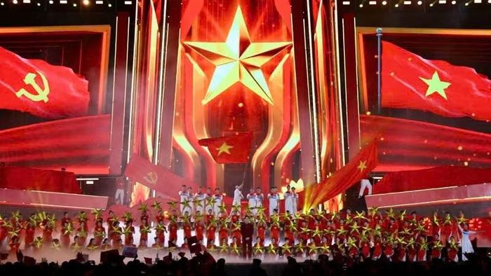 Chương trình nghệ thuật đặc biệt “Mãi mãi tuổi 20".