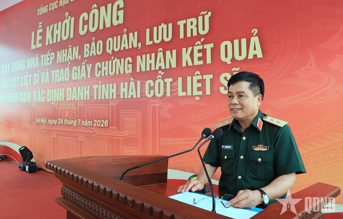 Trung tướng Trần Minh Đức, Chủ nhiệm Tổng cục Hậu cần-Kỹ thuật phát biểu tại lễ khởi công.