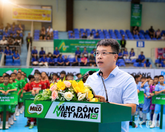 Đồng chí Nguyễn Phan Khuê phát biểu khai mạc. 