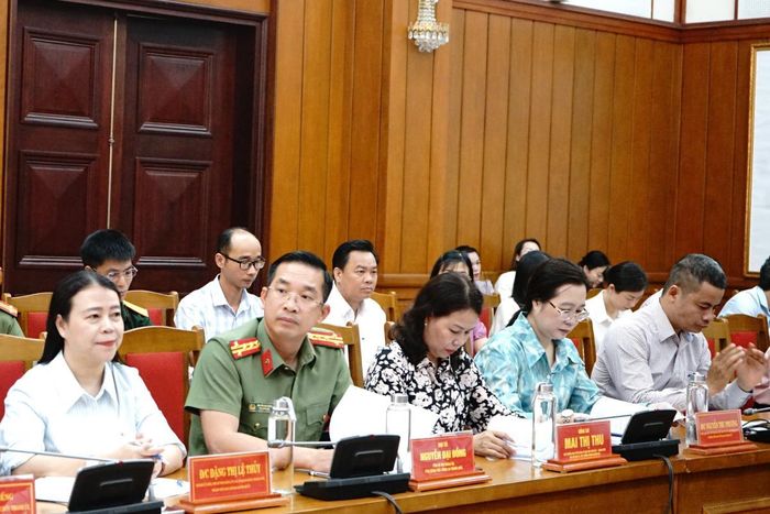 Trưởng Ban Tuyên giáo và Dân vận Thành ủy Huỳnh Thị Thùy Dung phát biểu chỉ đạo Hội nghị.