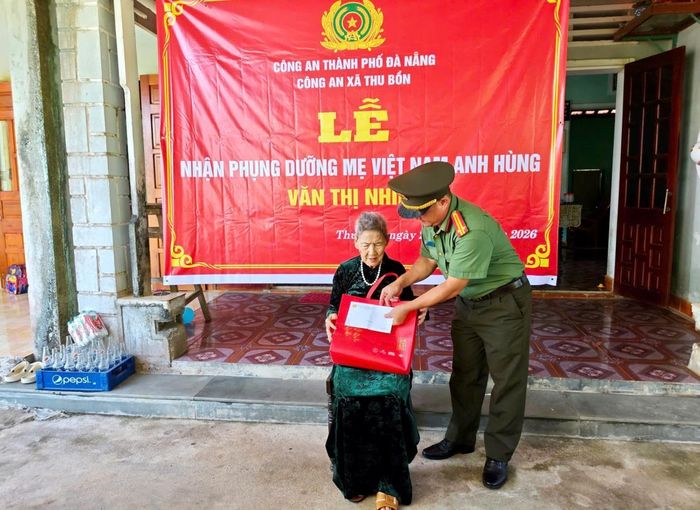 Công an xã Thu Bồn đã chính thức nhận phụng dưỡng Mẹ suốt đời.