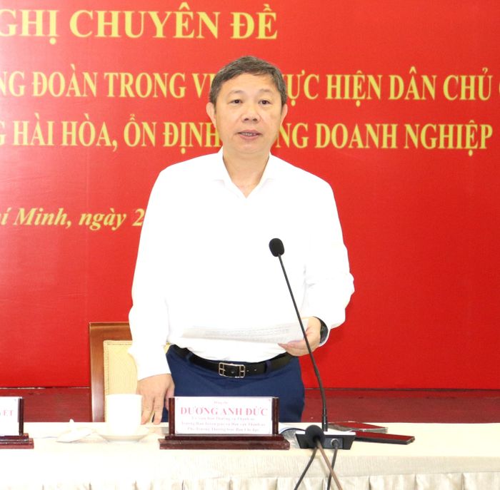  Đồng chí Dương Anh Đức, Trưởng Ban Tuyên giáo và Dân vận Thành ủy TPHCM phát biểu tại hội nghị 