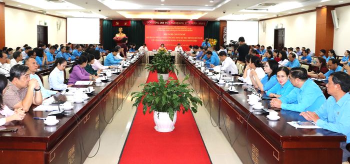  Đại biểu dự hội nghị, ngày 24-7 