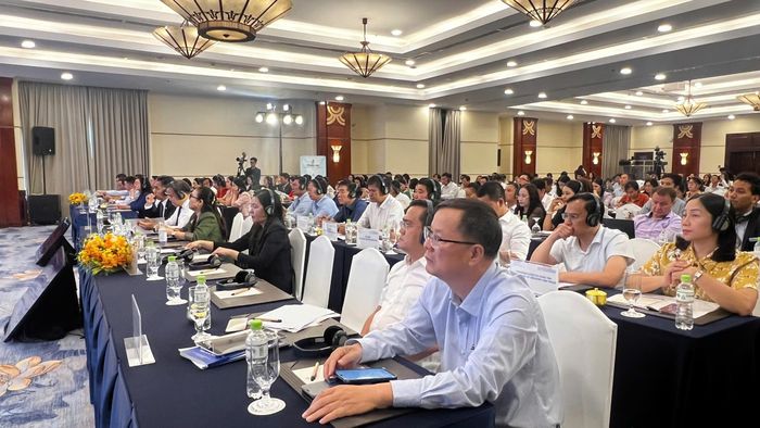  Đại biểu tham dự Diễn đàn kết nối logistics khu vực với chủ đề “Tái cấu trúc chuỗi cung ứng toàn cầu - Cơ hội mới cho logistics Việt Nam” 