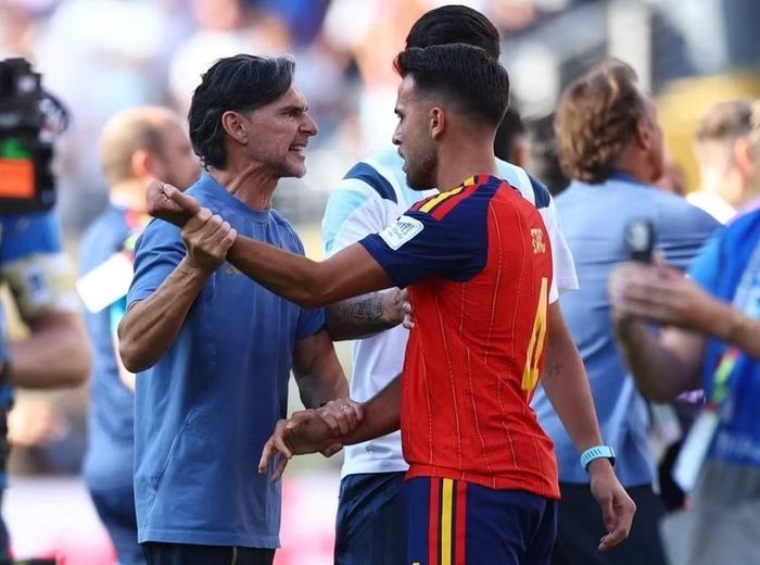 Trợ lý Roberto Ayala thừa nhận bản thân mất kiểm soát sau trận Argentina thua Tây Ban Nha 0-1 tại chung kết World Cup 2026. Ảnh: Reuters.