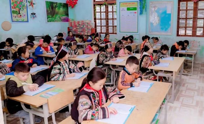 Học sinh vùng biên giới Tuyên Quang sẽ được trang bị đồ dùng, học phẩm theo quy định mới.