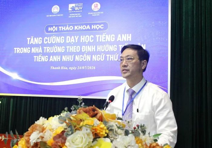 PGS.TS Phạm Văn Thuần - Phó Giám đốc Học viện Quản lý Giáo dục phát biểu tại hội thảo.