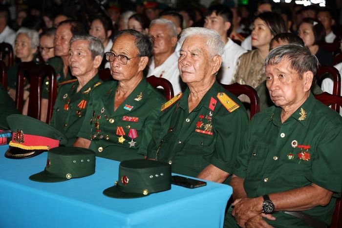 Tối 23/7, Cơ quan Báo và Phát thanh, Truyền hình TPHCM cùng Đài Phát thanh và Truyền hình TPHCM tổ chức tọa đàm - cầu truyền hình “Tìm lại tên anh”, diễn ra tại nhiều địa điểm trên cả nước.
