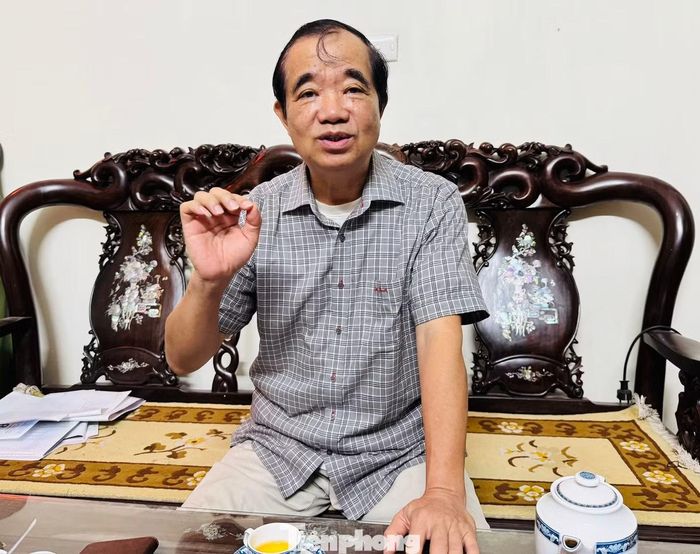 PGS.TS Bùi Ngọc Sơn chia sẻ với phóng viên. Ảnh: Nghiêm Huê
